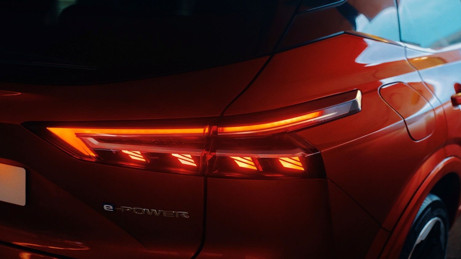 Nahaufnahme der Heckleuchte des Nissan Qashqai e-POWER