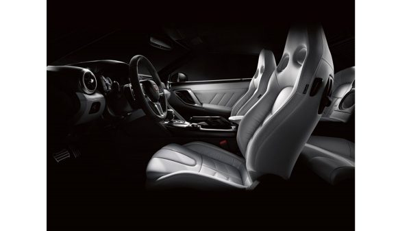 Nissan GT-R - Interieur premium met nappa lederen interieur details