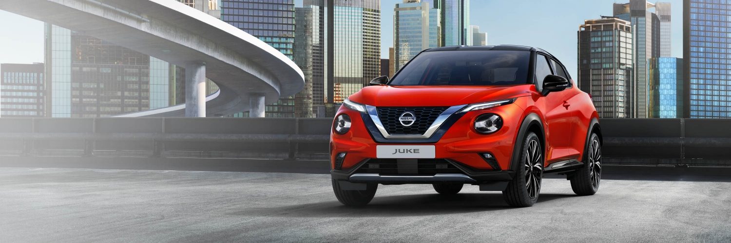 Nissan JUKE parkiran u gradu