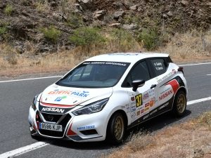 Tercera victoria consecutiva de Heriberto Godoy en la Copa Nissan Micra