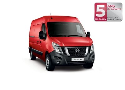 Le Nissan NV400 pour les entreprises vu de 3/4