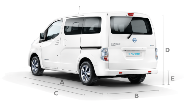 Nouveau Nissan e-NV200 EVALIA vu de 3/4 arrière avec des traits illustrant les dimensions
