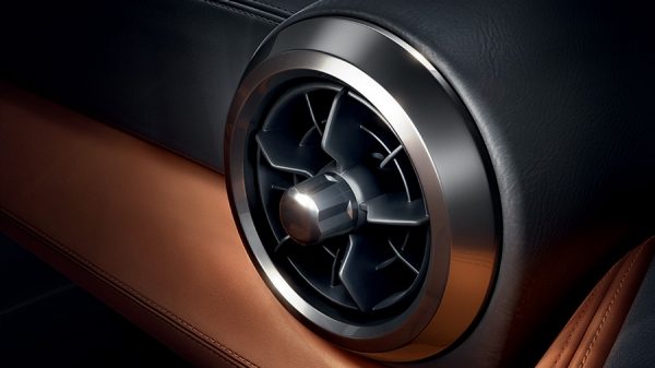 Nissan GT-R gauge cluster