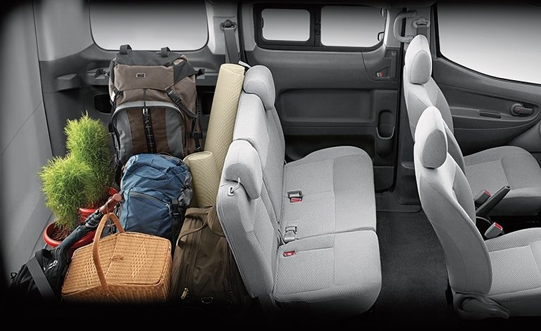 New Nissan e-NV200 Evalia detail shots of the second seating row and the cargo space