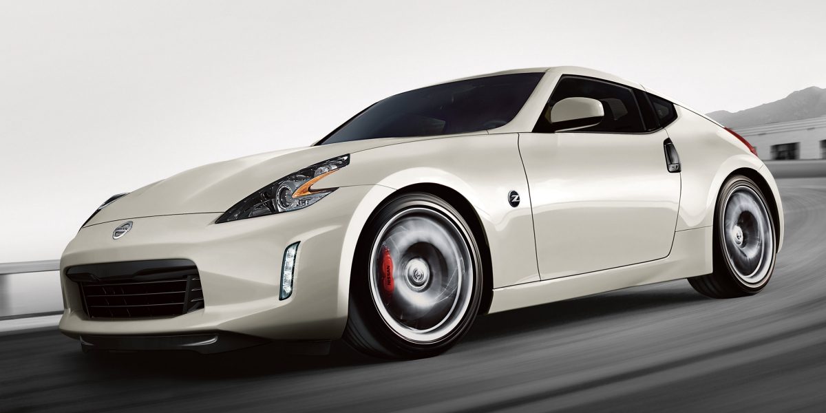 Nissan 370Z cornering