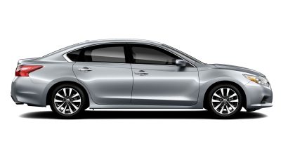 Nissan Altima-ի տեսքը կողքից