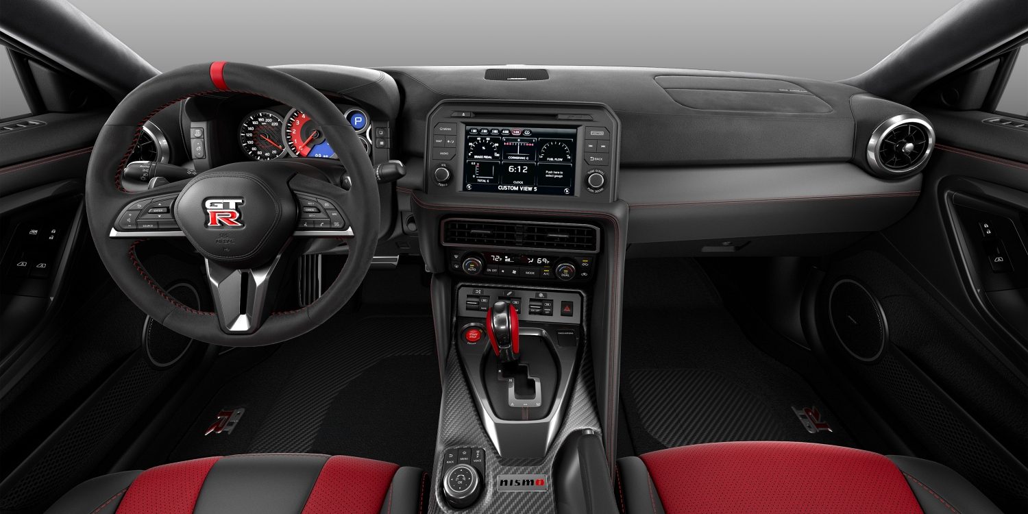 NISSAN GT-R NISMO - INTÉRIEUR
