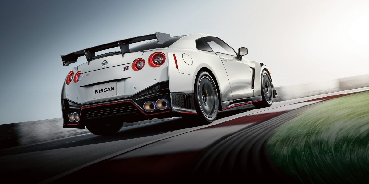 NISSAN GT-R NISMO 3/4 FACE - TRANCHANTE COMME UNE LAME
