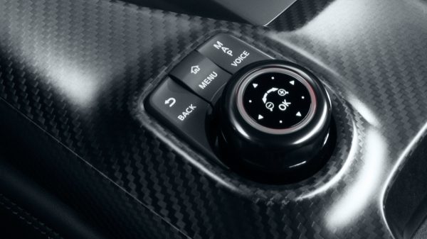 Nissan GT-R display commander