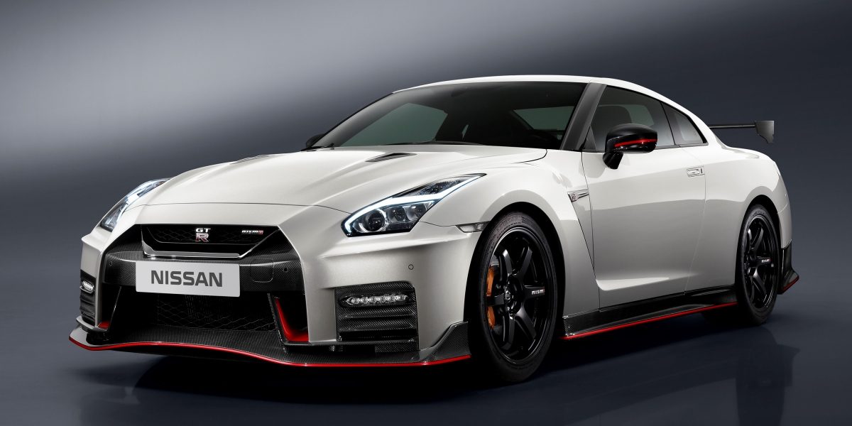 NISSAN GT-R NISMO PRZÓD 3/4 – OSTRY JAK BRZYTWA
