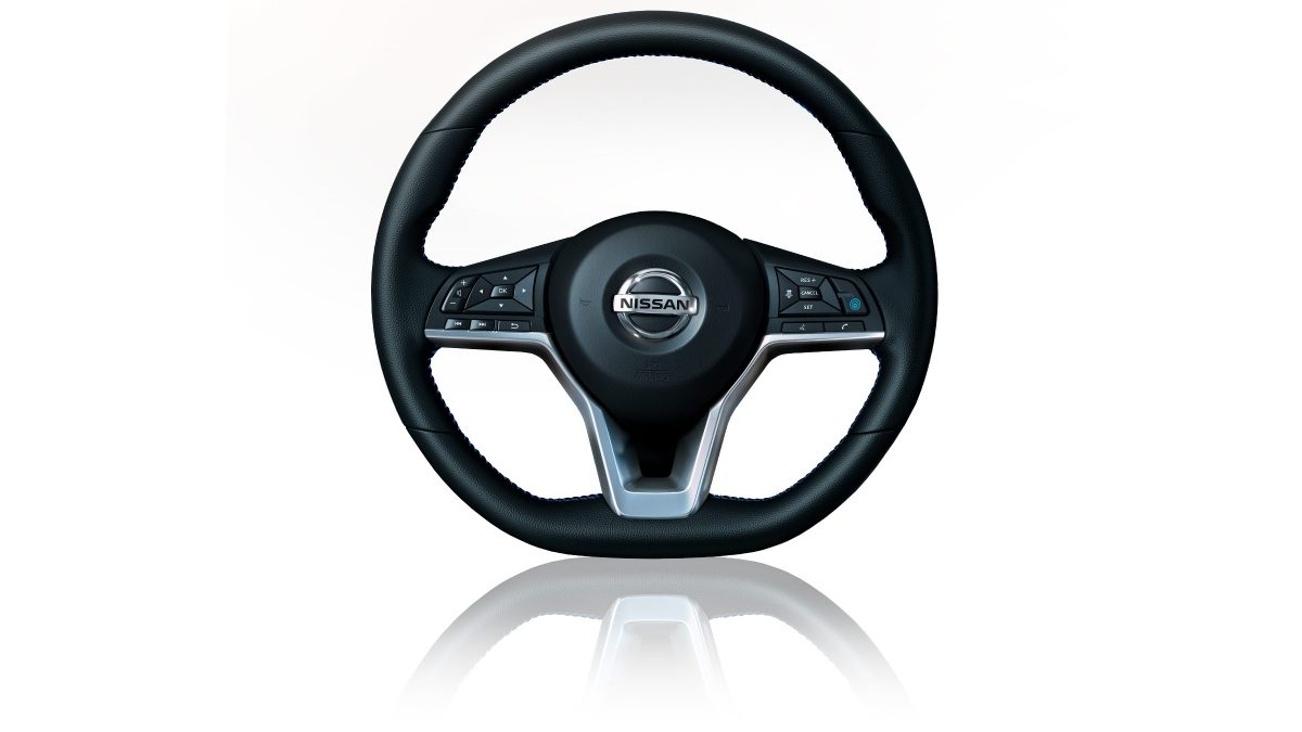 Nissan LEAF D-shaped steering wheel