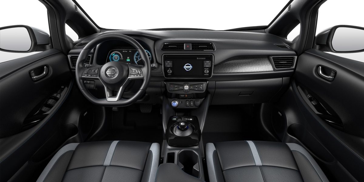 Nýr Nissan LEAF – innanrými með svörtu synthetic leðri
