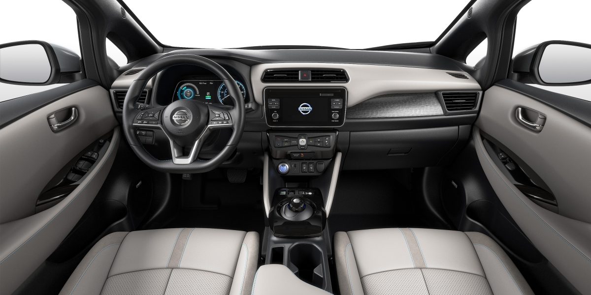 Nýr Nissan LEAF – innanrými með ljósgráu synthetic leðri