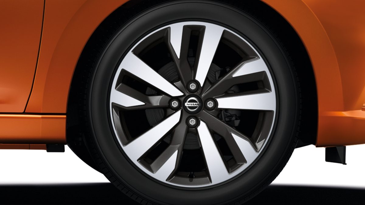 Nissan MICRA jantes alliage 17 pouces