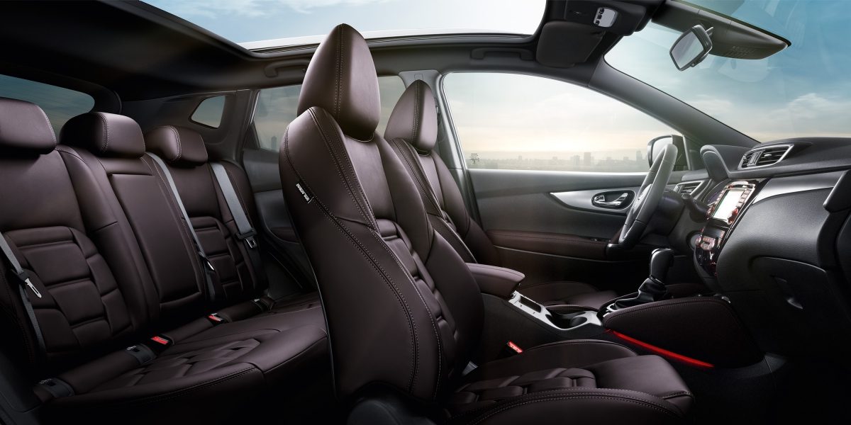 Qashqai Large interior - Plum Premium Nappa Leather Trim Monoform style seats