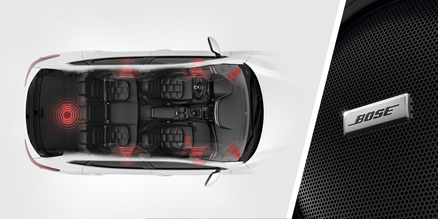Qashqai Bose Collage speakers and badge