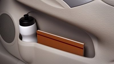 Side compartment