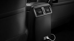 Doppia usb di ricarica per la seconda fila di Nissan X-TRAIL