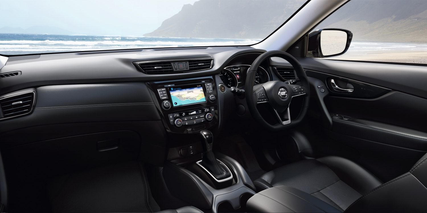 X-Trail interior
