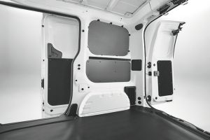 Nissan e-NV200 - Plastový ochranný kryt zadného čela: 4 kusy
