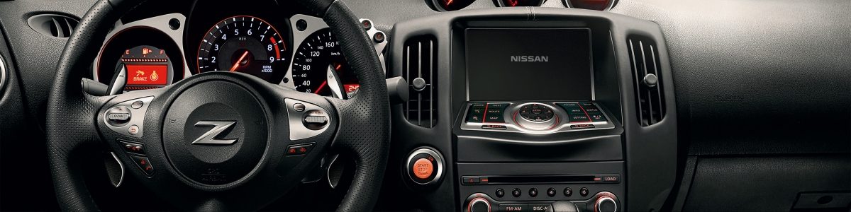 Nissan 370Z Coupe – מבט על תא הנהג