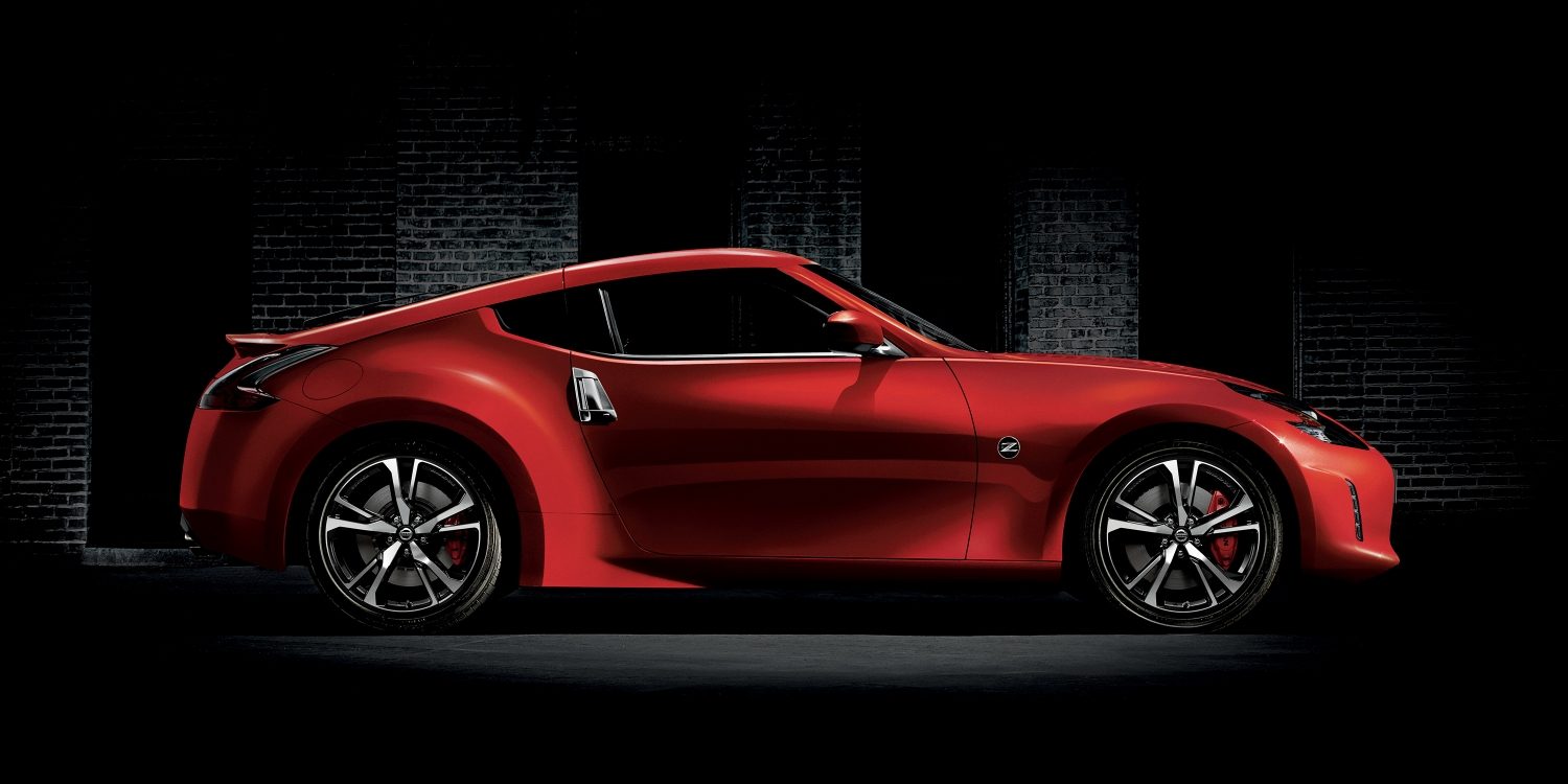 Nissan 370Z Coupe – מבט מהצד
