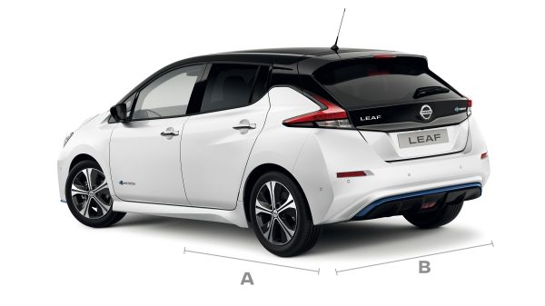 Nissan LEAF 3/4 rear with lines for dimensions