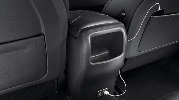Qashqai USB brzi punjač u drugom redu
