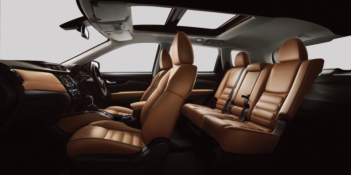 X-Trail large interior profile - tan leather wih special quilting