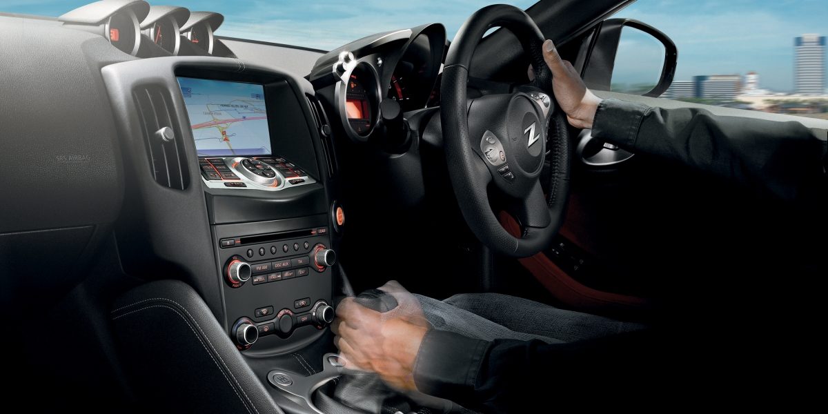 Nissan 370Z | Coupe | Sports car interior