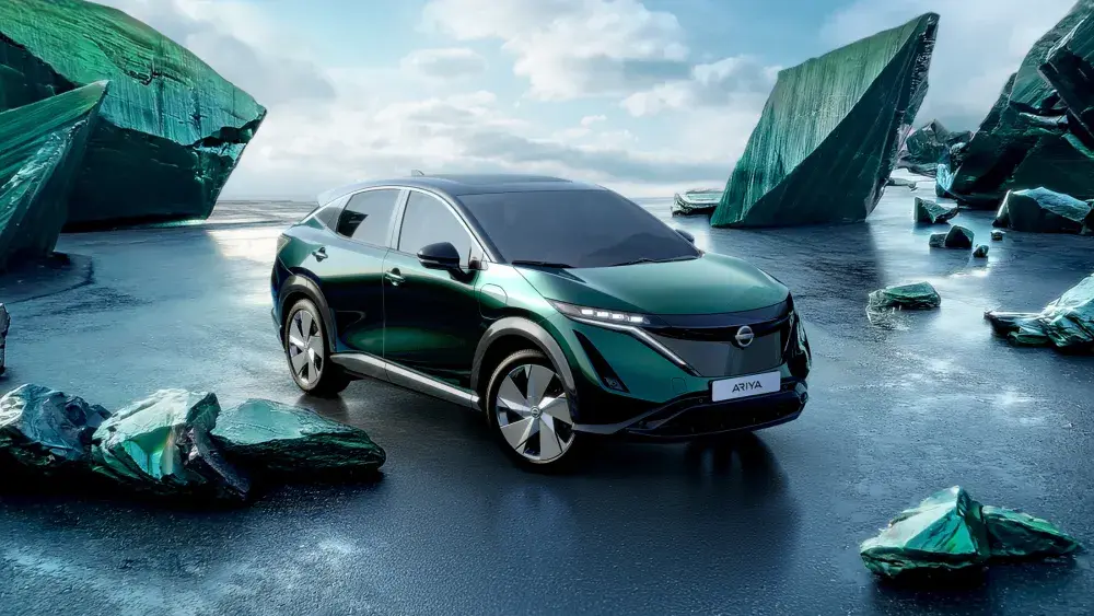 Nissan Ariya elbil suv med firehjulstrekk i aurora green