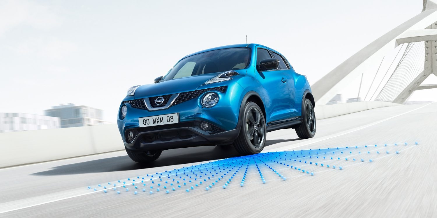 Иллюстрация функции предупреждения о смене полосы движения в Nissan JUKE 2018 года