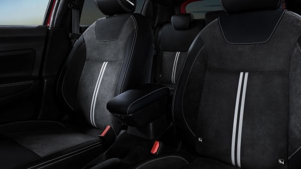 Nissan Micra N-SPORT seats photo