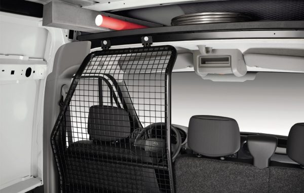 Nissan NV400 – Interni – Griglie di protezione per finestrini laterali a sinistra