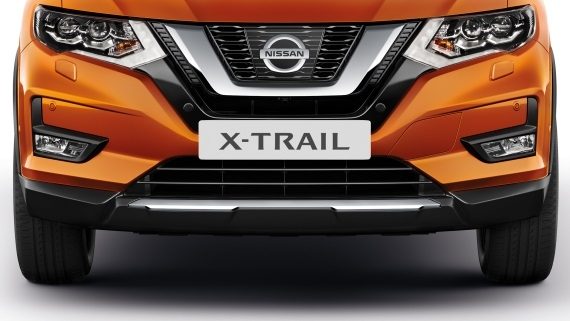 Nissan X-TRAIL CROSSOVER 7 places avec volets de calandre actifs