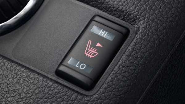 NISSAN X-TRAIL Detailaufnahme - Taste für Sitzheizung