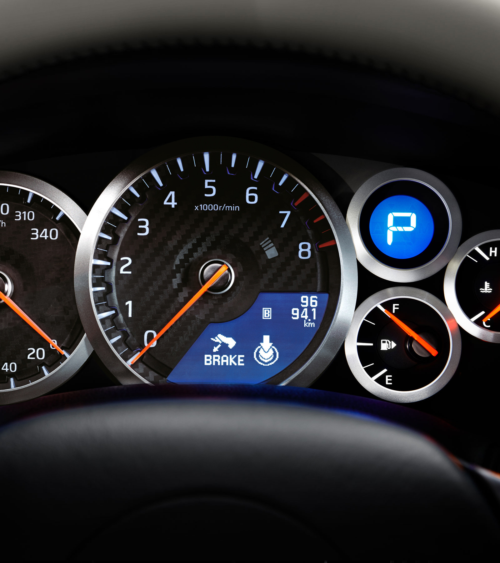 Nissan GTR gauges