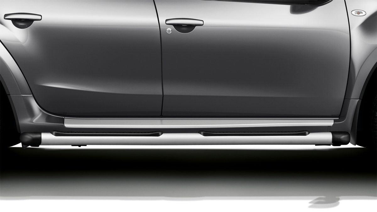 Nissan Terrano - Боковые дуги с подножками