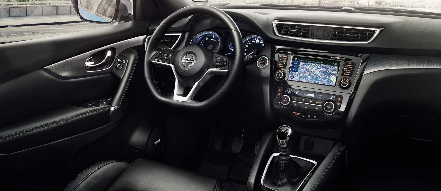 Nissan QASHQAI, изображение салона, рулевое колесо и центральная консоль
