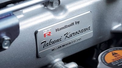 Nissan GT-R engine plaque bearing builder's name
