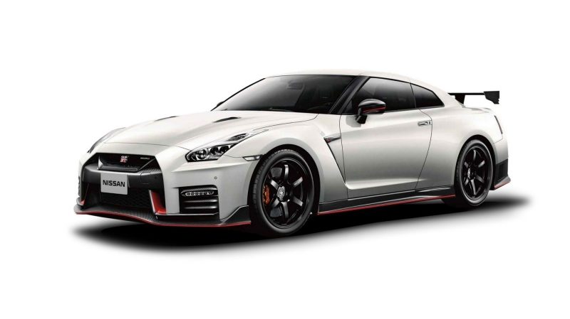 GT-R NISMO 3/4-Frontaufnahme im Studio