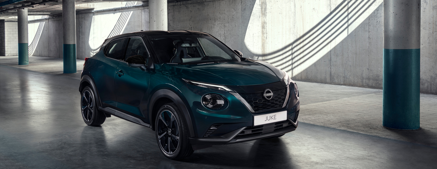 Преден изглед на Nissan Juke на пътя