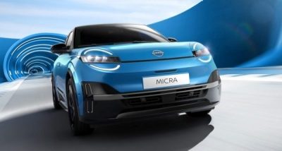 Елегантният Nissan ARIYA на пътя.