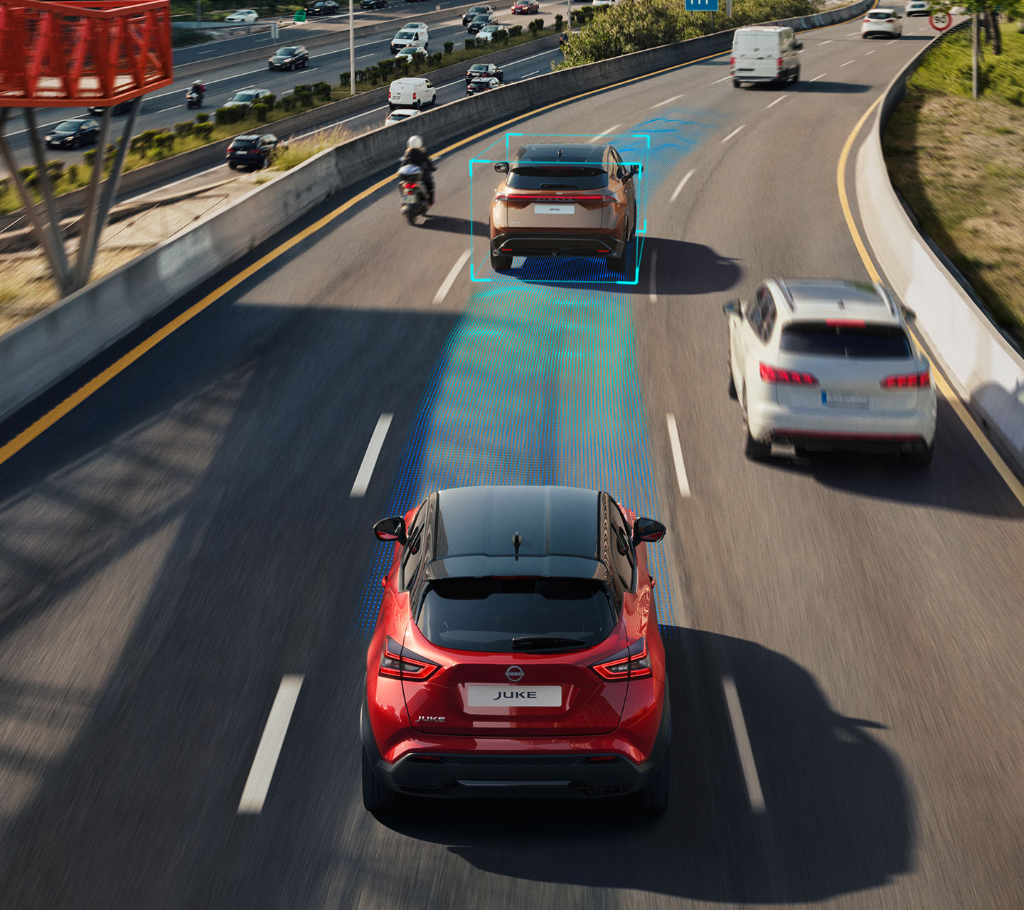 Nissan Juke Heckansicht-Aufnahme während der Fahrt auf einer Stadtautobahn