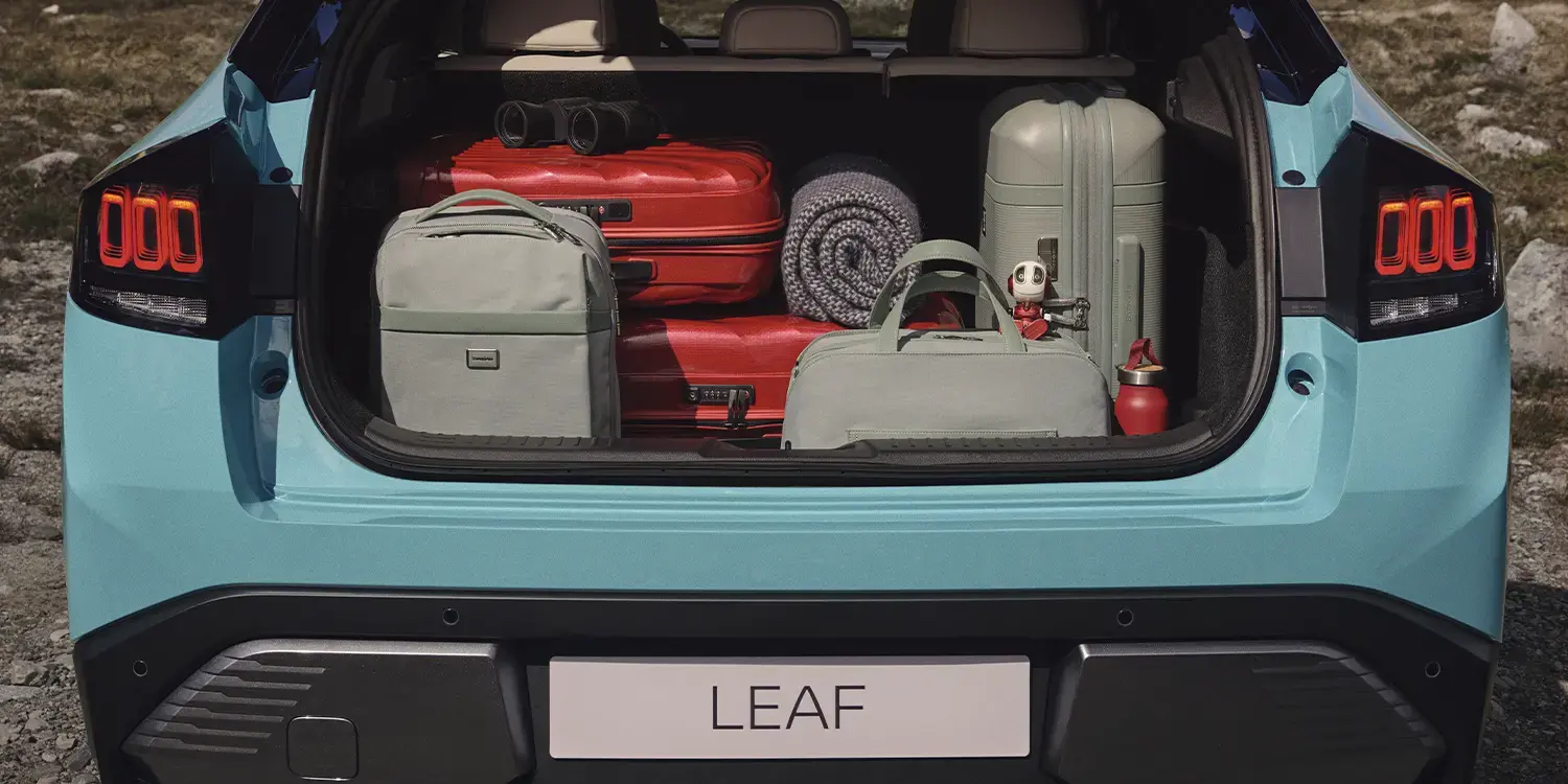 Detalle del maletero de un nissan Leaf