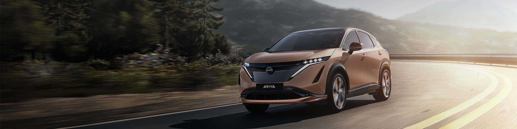 Nissan ARIYA circulando con la tecnología de asistencia al conductor (ADAS)