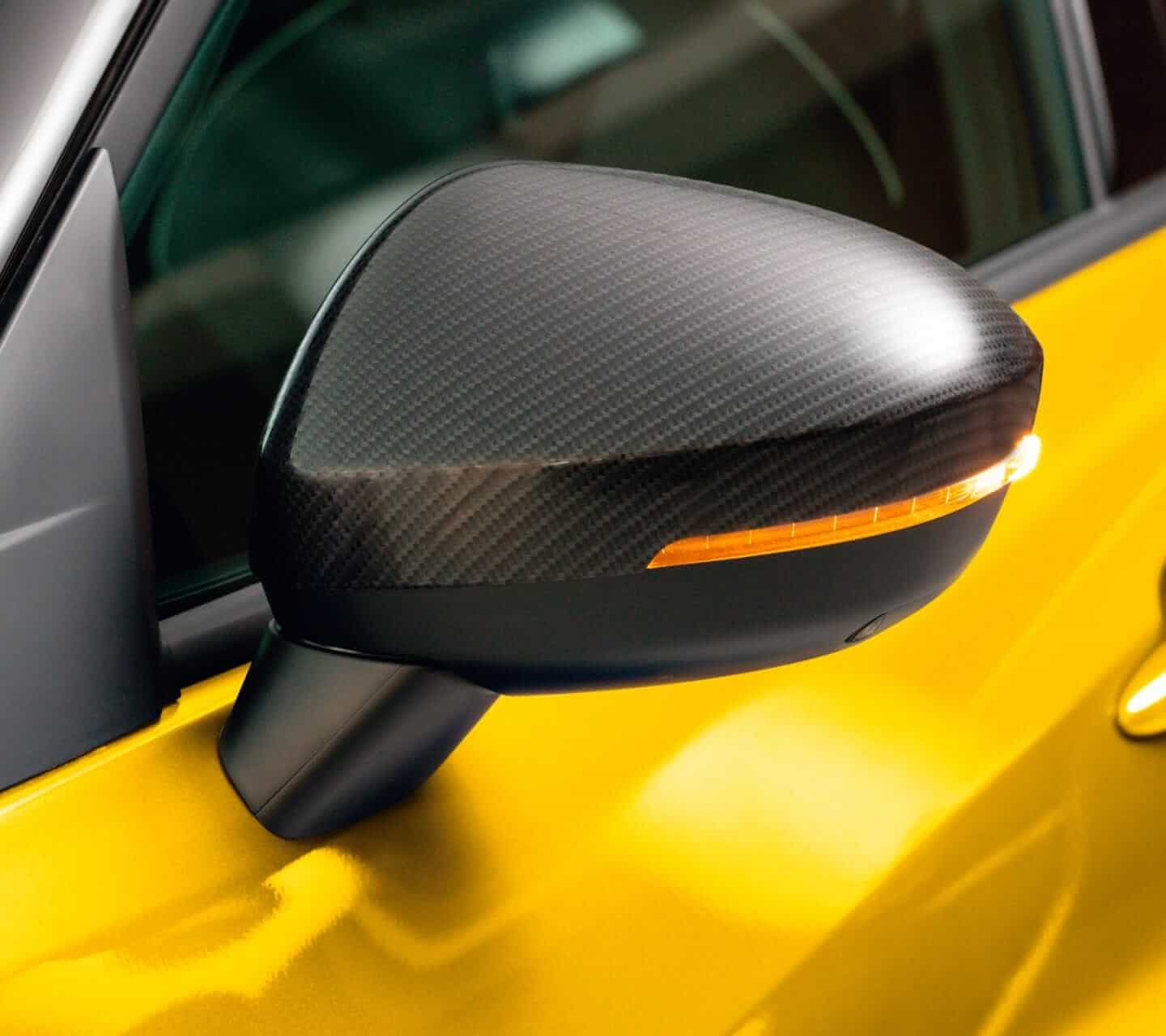 Tapa de retrovisor en negro carbono del Nissan Juke