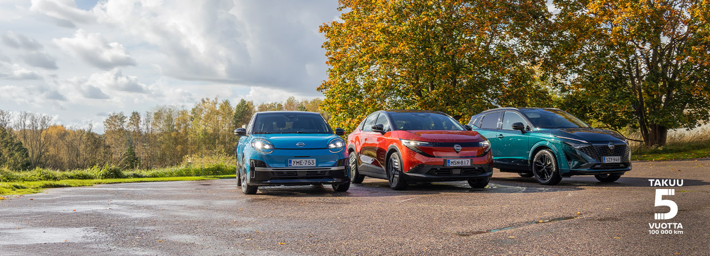 Nissan mallistoa, rivissä Nissan MICRA, Nissan LEAF ja Nissan Qashqai 