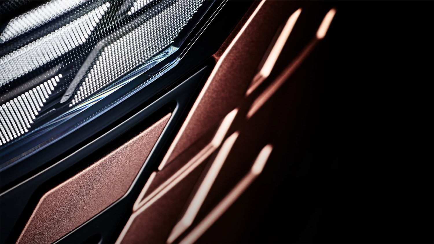 Nissan Elgrand, un grand monospace haut de gamme