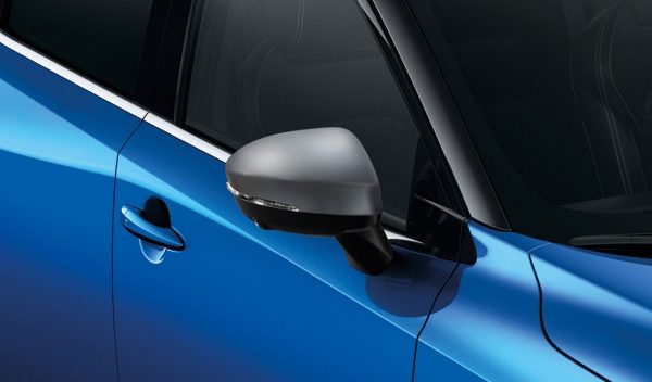 Nissan New QQ luggage entry guard